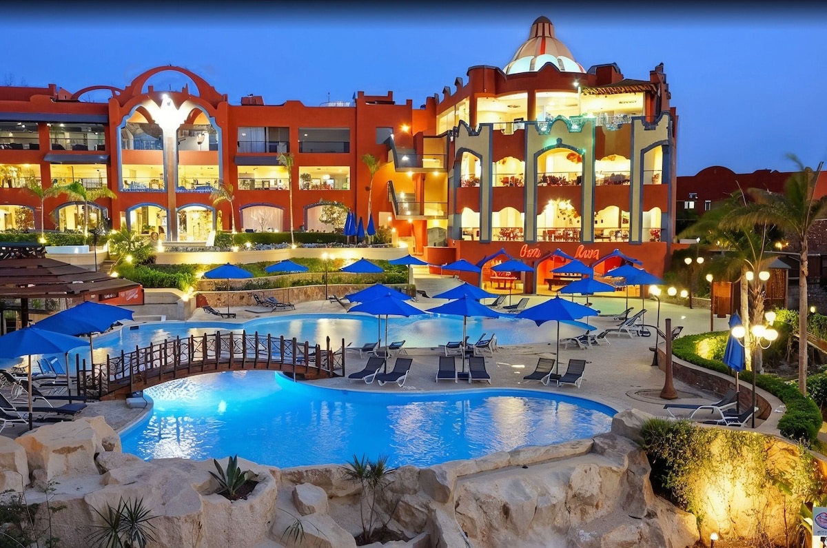 Cardina Resort – Hotelansicht