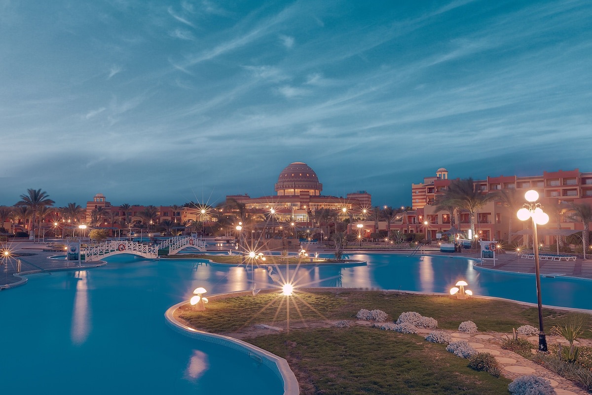 Malikia Resort Abu Dabbab – Hotelansicht