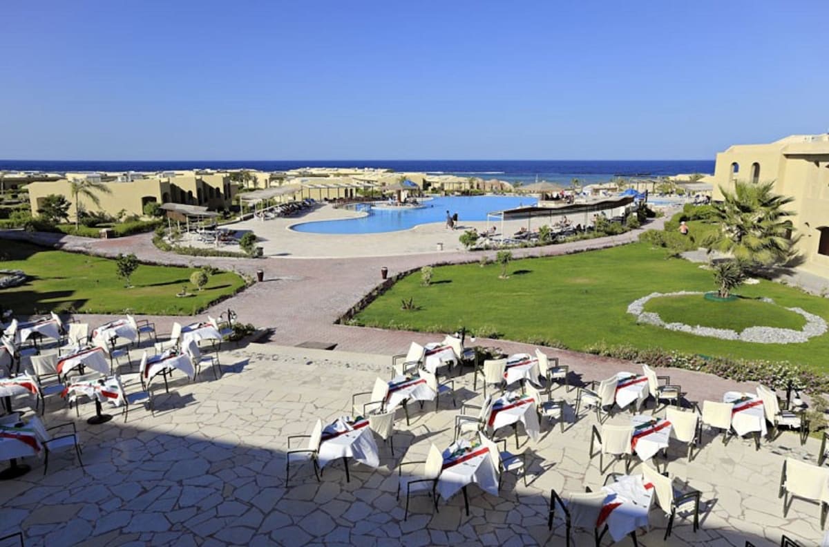 The Three Corners Fayrouz Plaza Beach Resort – Hotelansicht