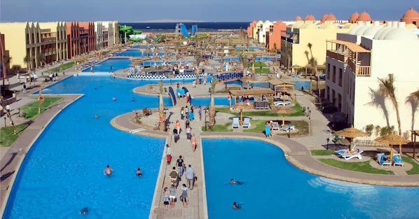 Titanic Beach Spa & Aqua Park – Hotelansicht