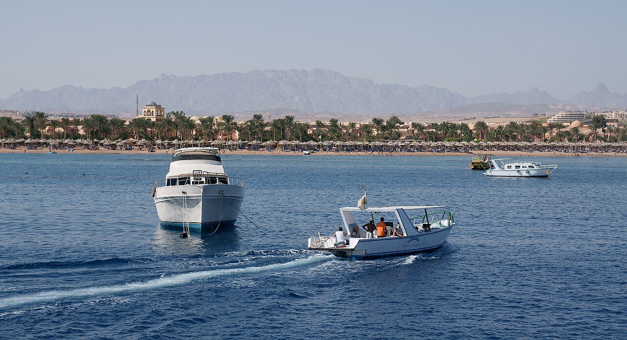 Makadi Bay – Meer vor der Küste